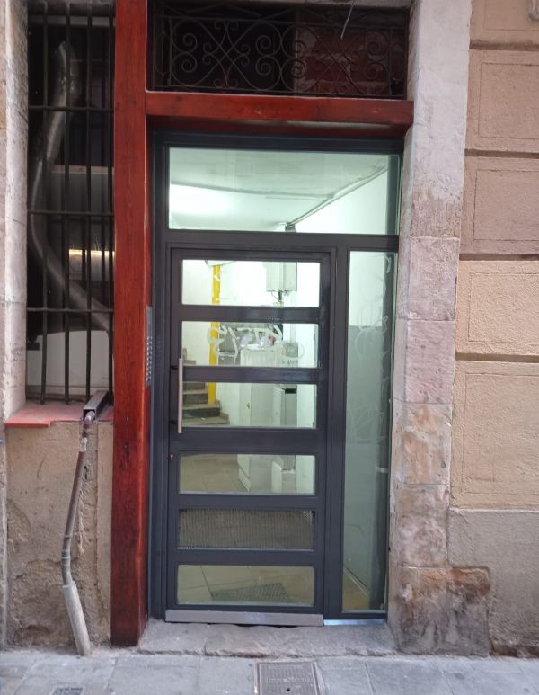 Antigraffiti imagen después de limpiar